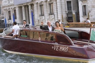 Déjà mariés civilement aux Etats-Unis, Jeff Bezos, 61 ans, et Lauren Sanchez, 55 ans, échangeront alliances et voeux sur l'île San Giorgio Maggiore. KEYSTONE/AP/LUCA BRUNO